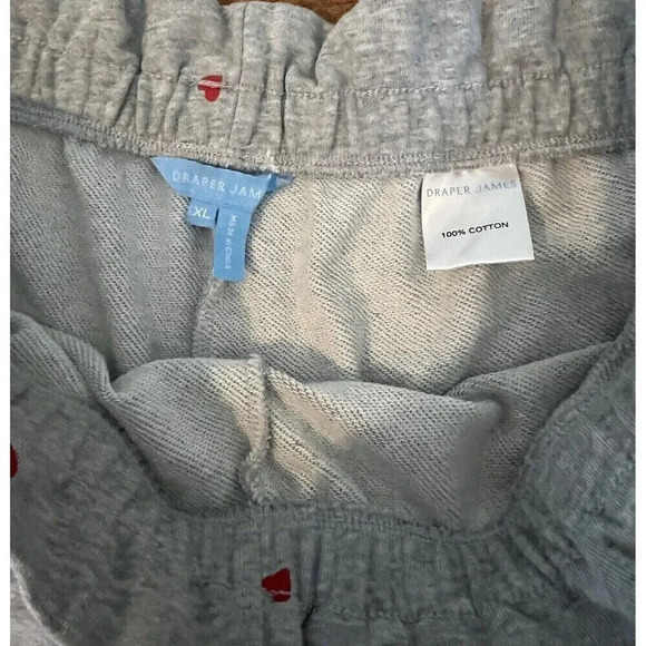 Draper James bobbie sweatshorts Gray Hearts Size XL - Picture 2 of 3